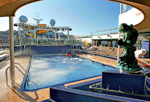 Las Piscinas son el lugar ideal para relajarse y tomar el so